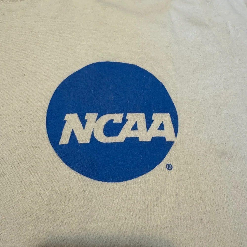 NCAA Basketball Graphic T-Shirt Mens XL White Delta Magnum Weight Short Sleeve - Picture 4 of 10